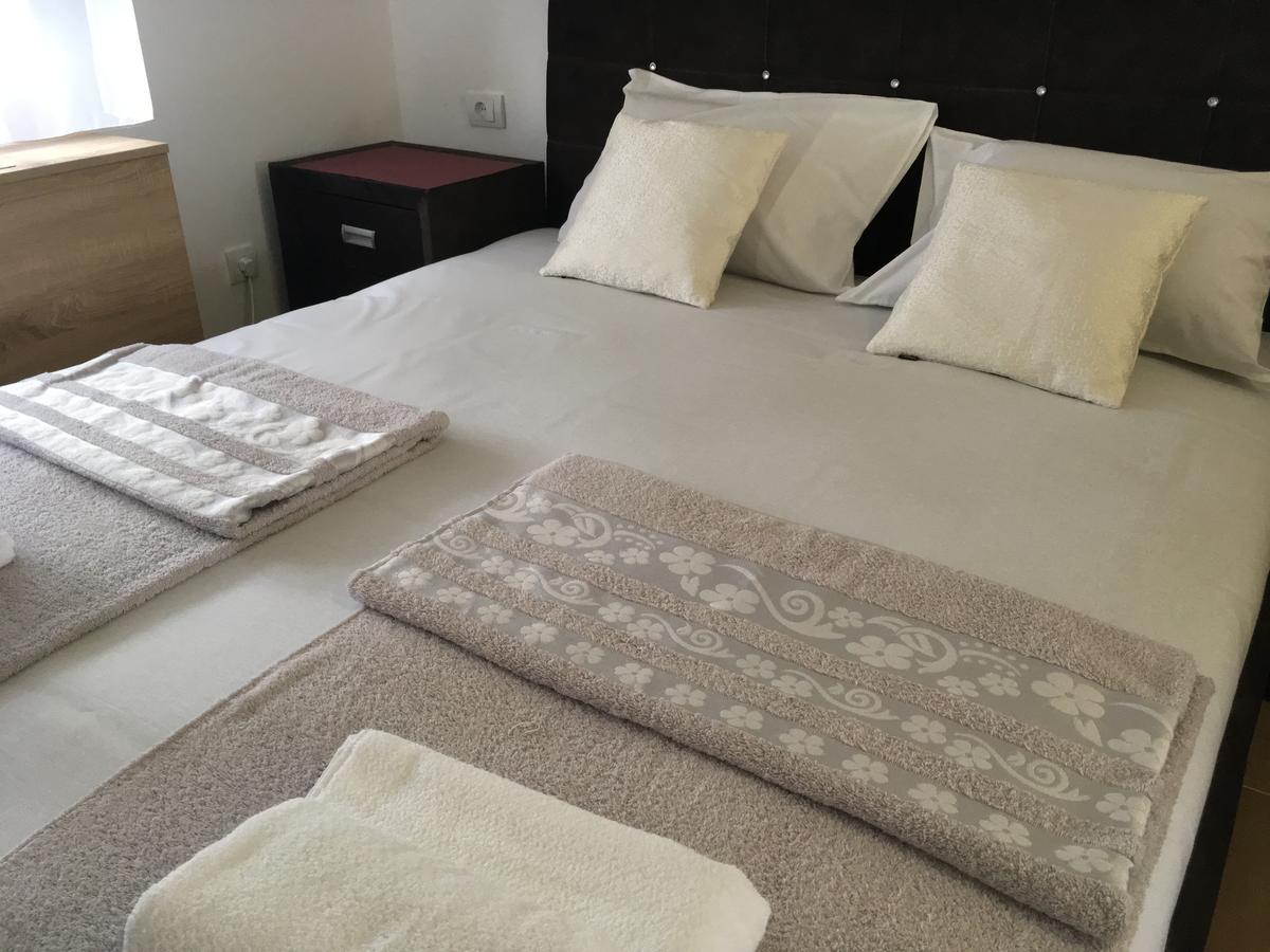 10 Apartments Novi Sad Esterno foto